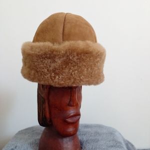 Vintage WOLFF OF CANADA, Sheepskin cuff hat, brown READ DESCRIPTION